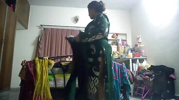 Milf cô gái tóc phim sex thú người và ngựa vàng đồng tính nữ rimjob hôn pussy liếm