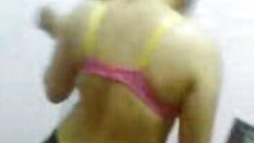 Hồ Bơi Bo phim sex với chó Arru