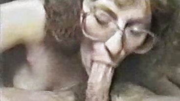Cô Gái Tóc vàng blowjob handjob milf xex nguoi va thu pov : Hoặc